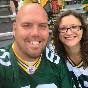 Meet your Posher, Casey